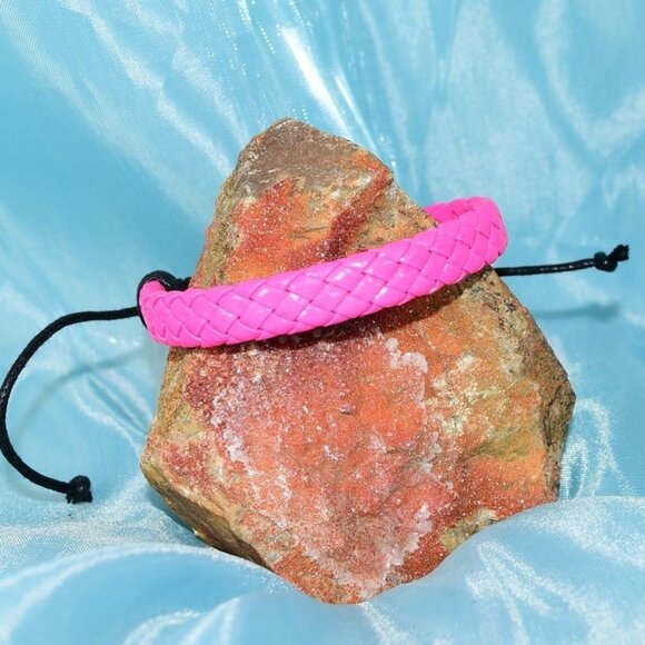 Leah Classic Weave Bohemian Sliding Wax Tie Leather Bracelet Pink Gift Packaged - Picture 7 of 7